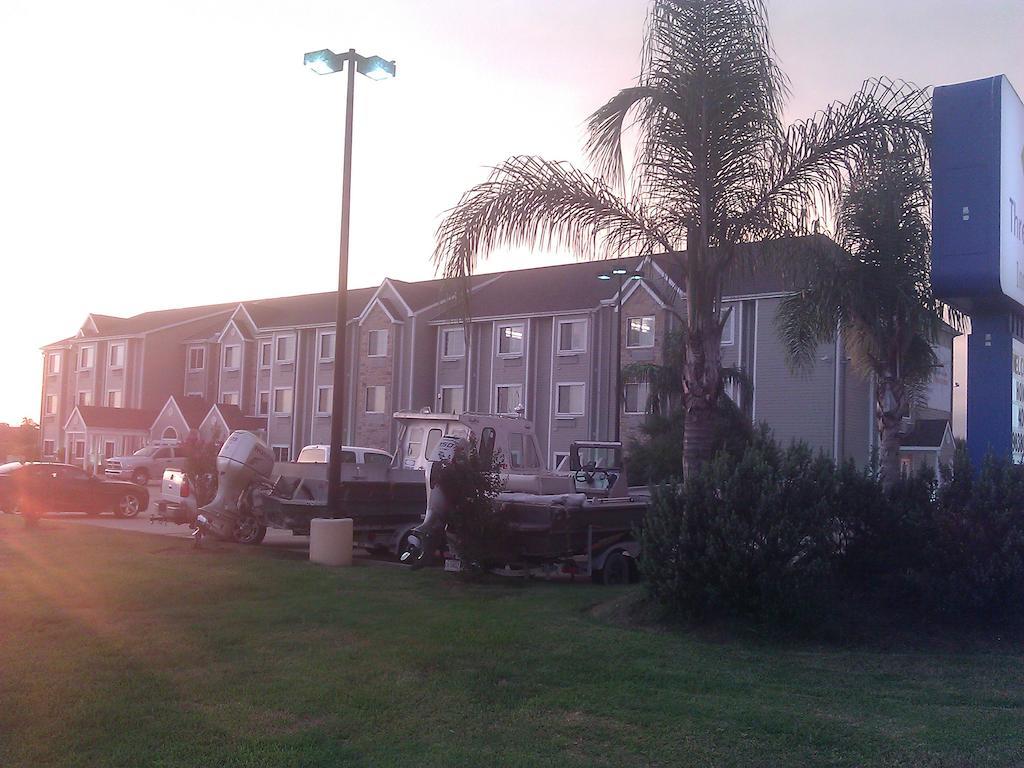 Three Rivers Inn & Suites Port Arthur Esterno foto
